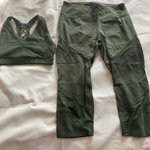 AVIA athletic leggings and sports bra set